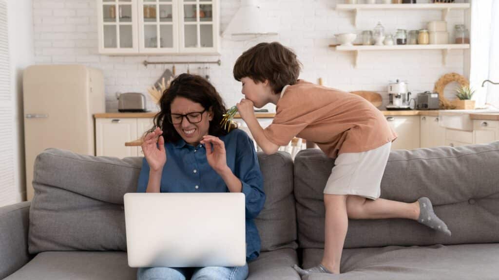 excessive-screen-time-effects