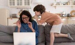 excessive-screen-time-effects